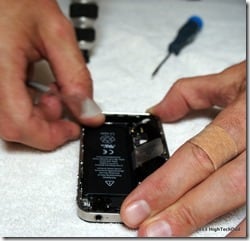 Removing iPhone 4S battery