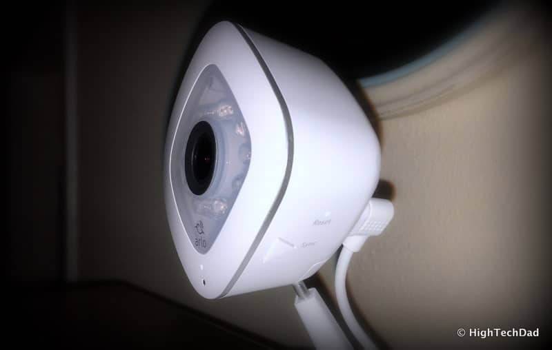 HTD NETGEAR Arlo Q - side view at night