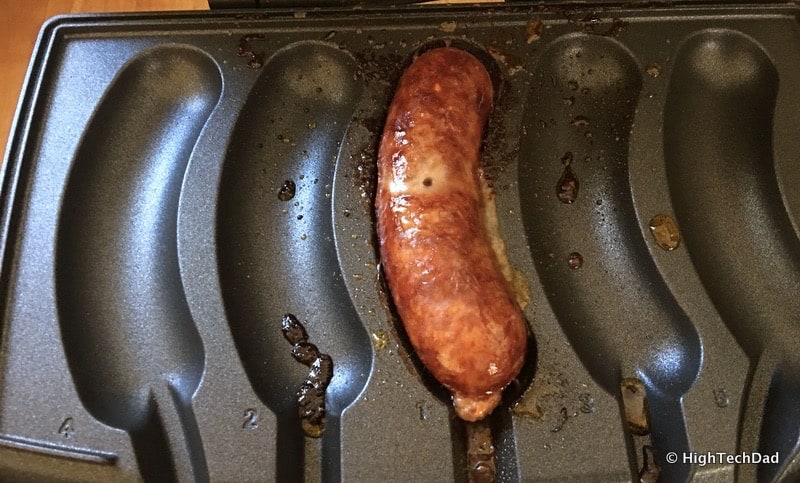 HighTechDad Johnsonville Sizzling Sausage Grill - cooked sausage