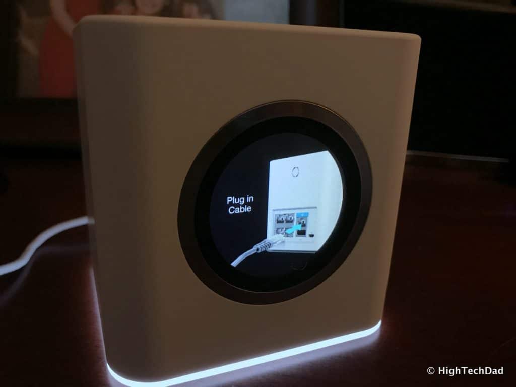 AmpliFi HD Mesh Wifi Router Review - plug in cable