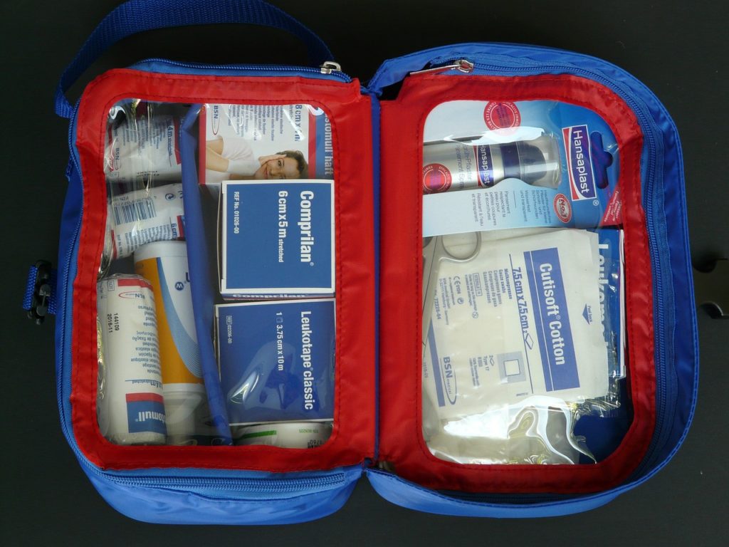 Car Winter Tips - emergency kit