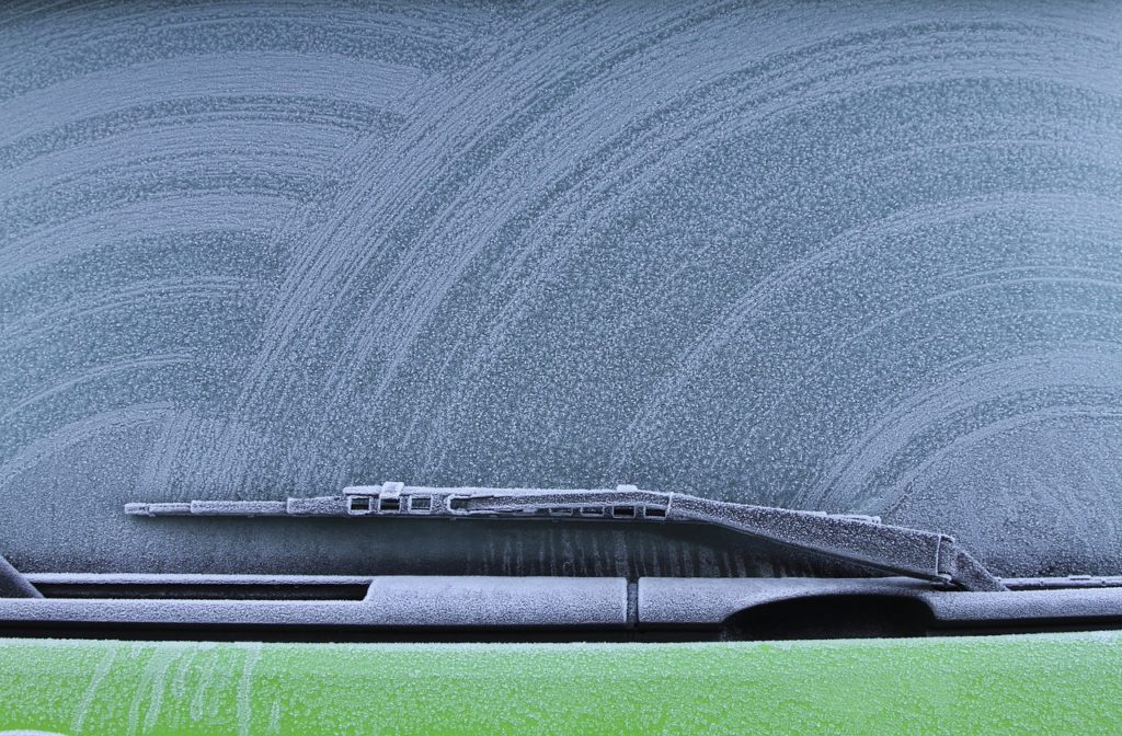 Car Winter Tips - windshield wipers