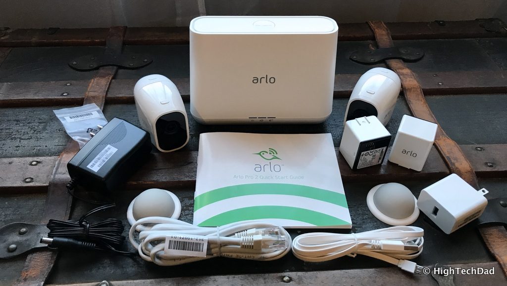 HTD NETGEAR Arlo Pro 2 - in the box