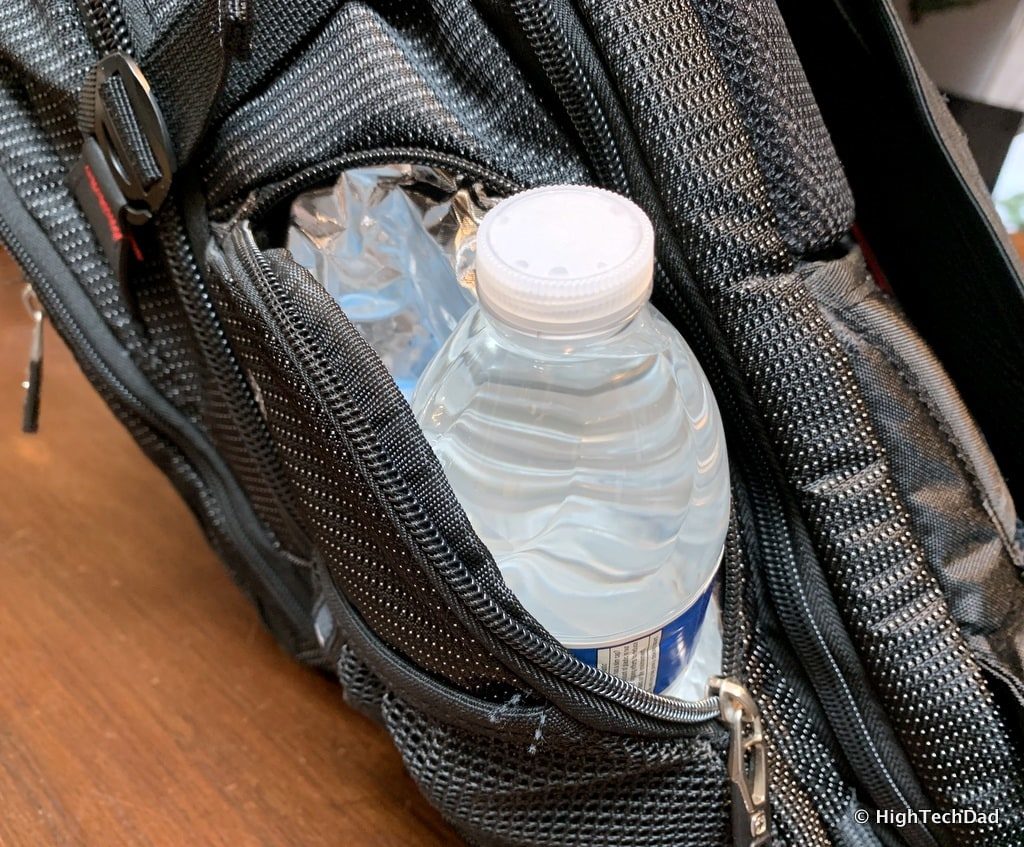 HighTechDad Swissgear 5358 USB ScanSmart Backpack Review - water bottle pocket