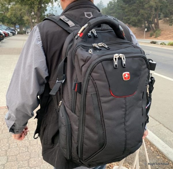 HighTechDad Swissgear 5358 USB ScanSmart Backpack Review - wearing