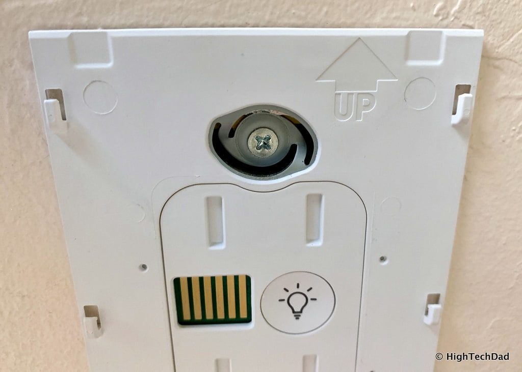 HighTechDad Brilliant Smart Switch Review - innovative screw