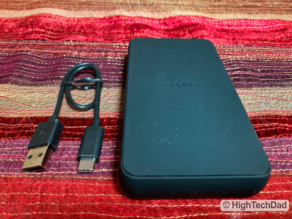 HighTechDad Review Mophie Charge Stream Powerstation Wireless XL - in the box