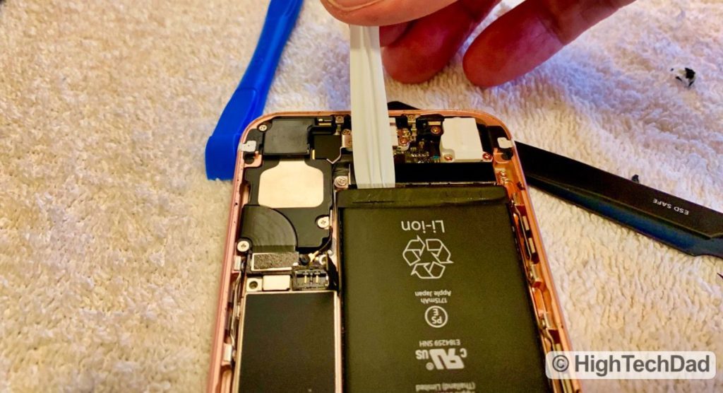 HighTechDad - How to Replace iPhone 6S Battery - removing the battery adhesive
