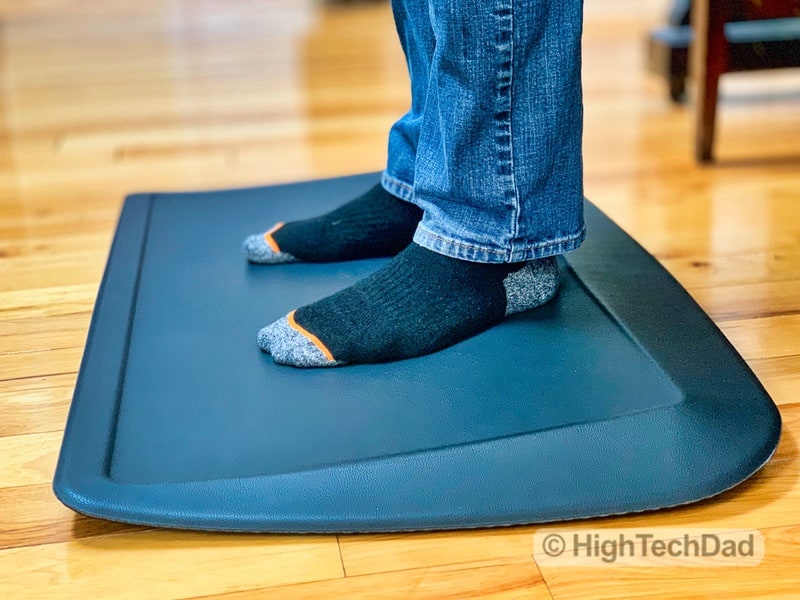 HighTechDad Review of AnthroDesk ErgoSlant Anti-Fatigue Standing Desk Mat - from the side