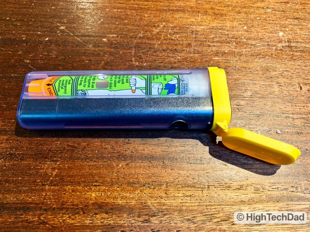 HighTechDad review Aterica Veta Smart Case for EPIPENS - EPIPEN in Veta