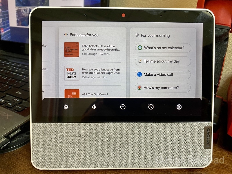 HighTechDad review: Lenovo Smart Display 7 - swipe up for settings
