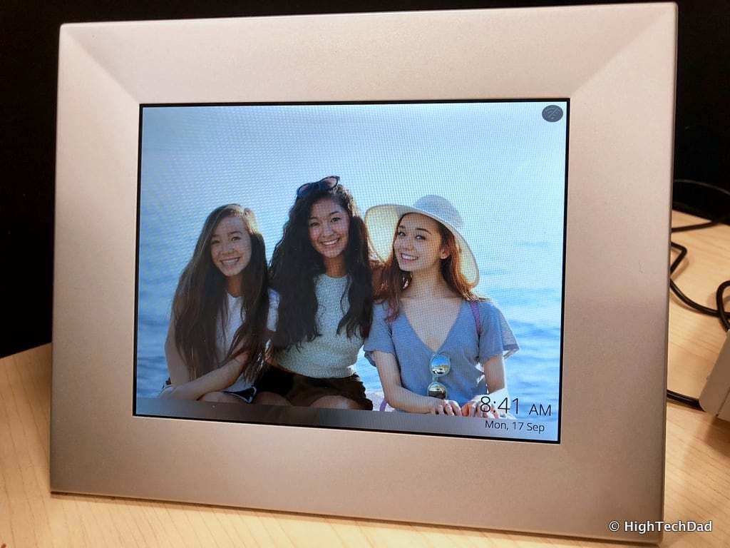 HighTechDad Nixplay digital frame - share memories of family during Mother's Day