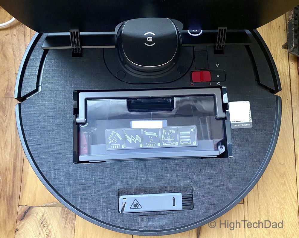 The dust bin under the top lid of the Ecovacs Deebot T5 - HighTechDad review