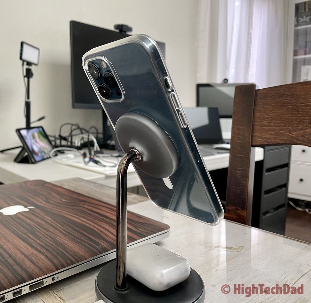MagSafe connection - HyperJuice Magnetic Wireless Charging Stand - HighTechDad review