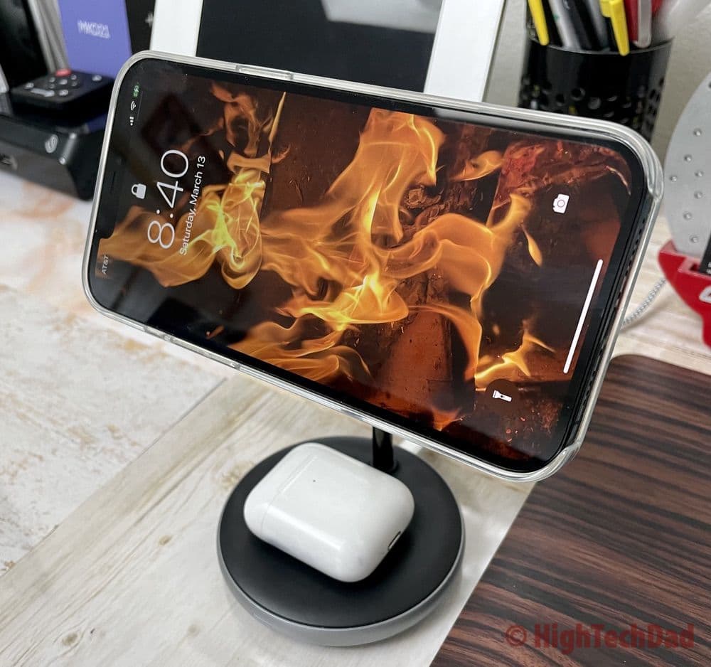 Landscape mount - HyperJuice Magnetic Wireless Charging Stand - HighTechDad review 