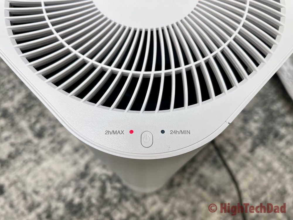 On/Off and speed button - Cleantech UVC air purifier - HighTechDad review