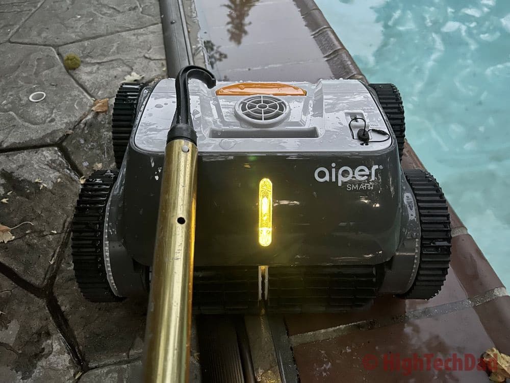 Hook to remove - Aiper Smart AIPURY1500 pool robot cleaner - HighTechDad review