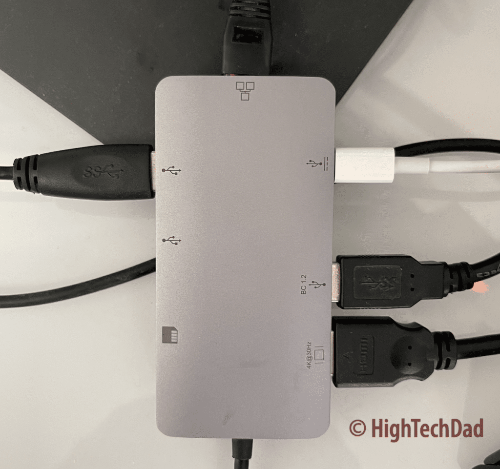 View from above - EZQuest 8-port USB-C