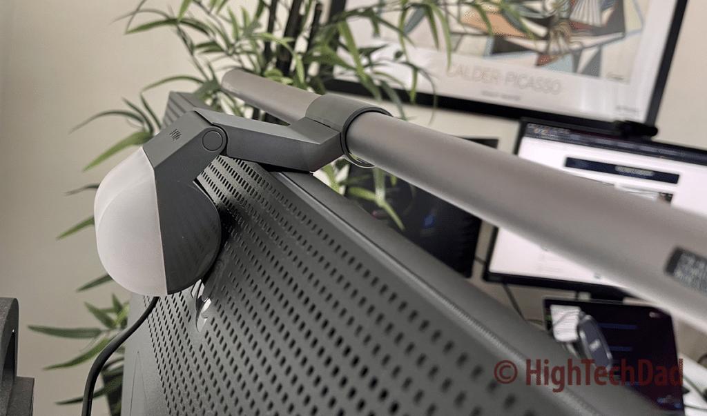 The hinge holder - BenQ ScreenBar Halo - HighTechDad review