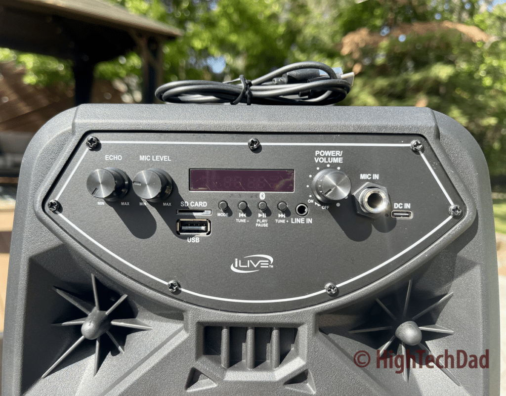 The controls - iLive Bluetooth Tailgate Party Speaker - HighTechDad review