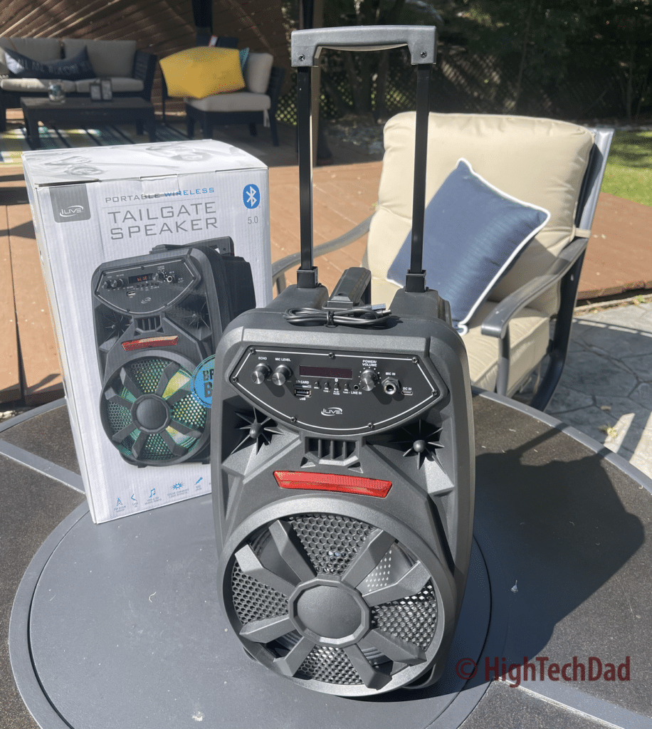Handle extended - iLive Bluetooth Tailgate Party Speaker - HighTechDad review