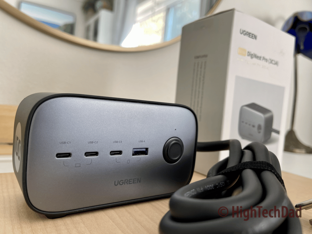 USB ports - UGREEN DigiNest Pro Power Strip - HighTechDad review