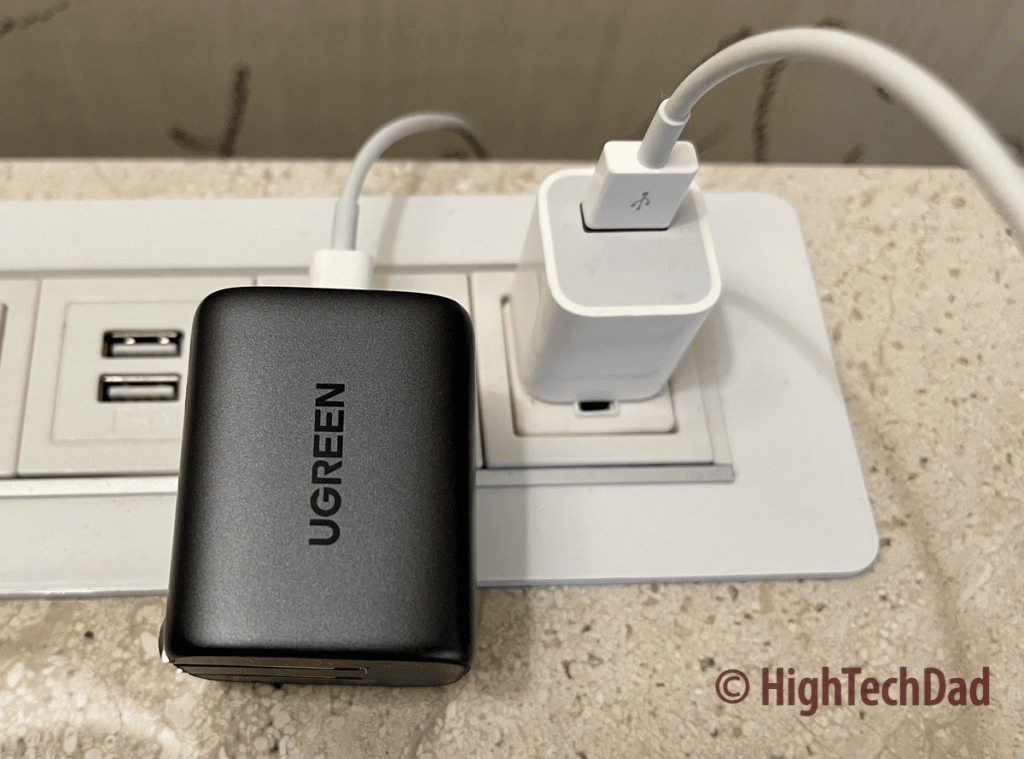 UGREEN 3 Port GaN PD Home Charger - 140W - Gammatek