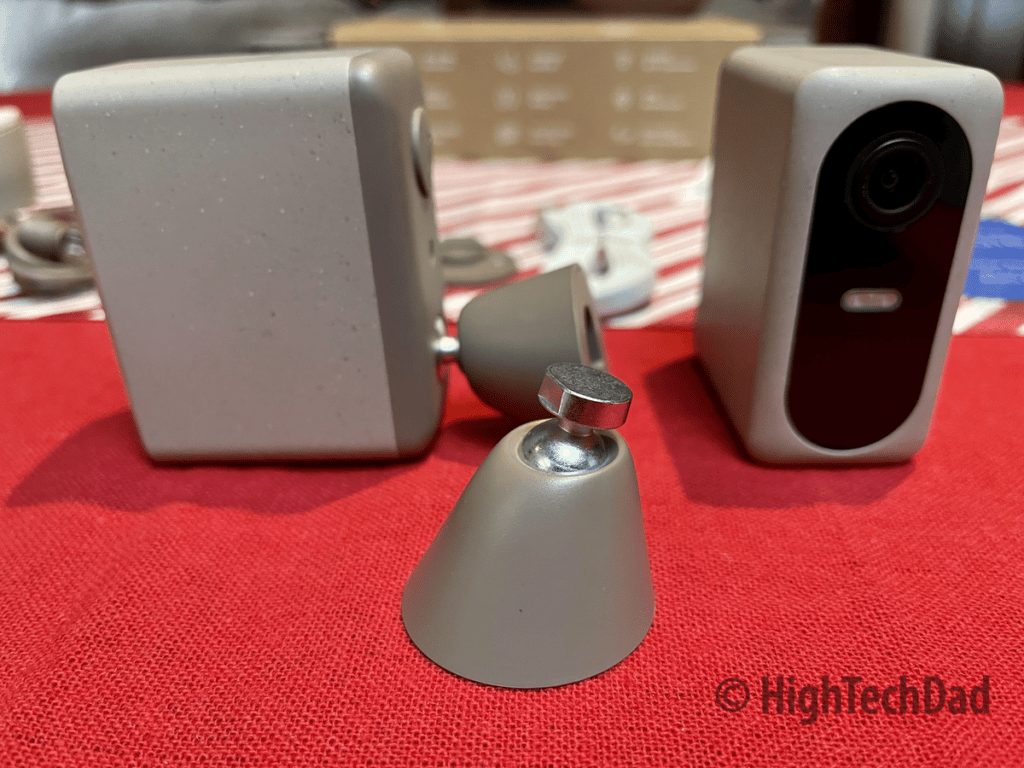 Magnetic mount - Nooie Cam Pro - HighTechDad Review