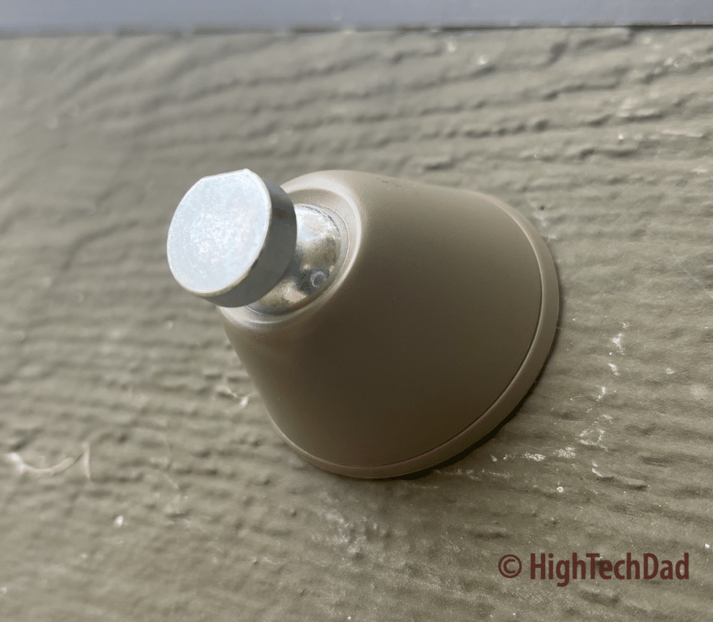 Magnetic mount - Nooie Cam Pro - HighTechDad Review