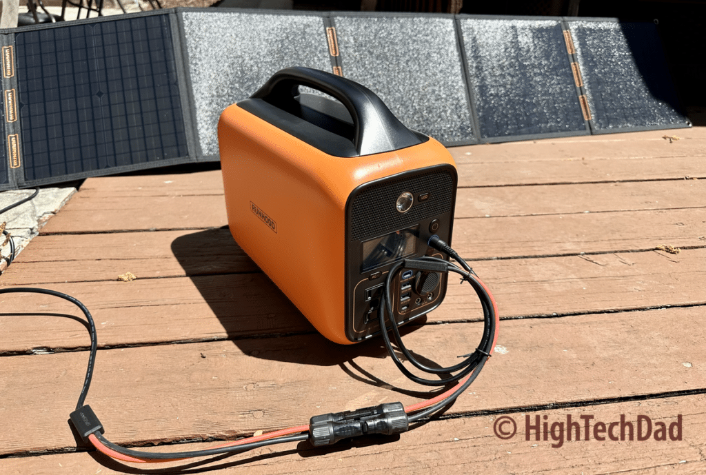 Solar panel charging - Runhood Rallye 600 Pro - HighTechDad review