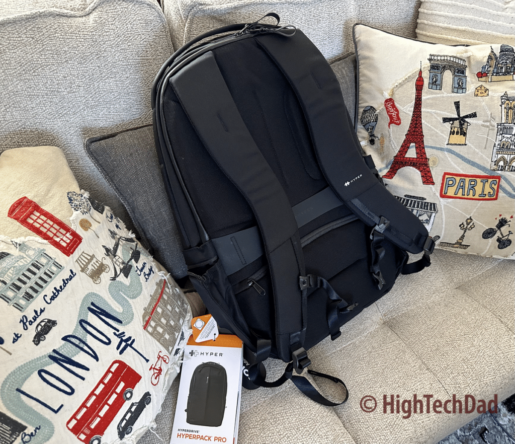 Contoured back straps - HyperDrive HyperPack Pro backpack - HighTechDad review