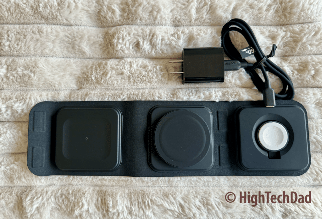 Charger open - Mophie 3-in-1 Travel Charger - HighTechDad review
