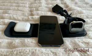 3 devices charging - Mophie 3-in-1 Travel Charger - HighTechDad review