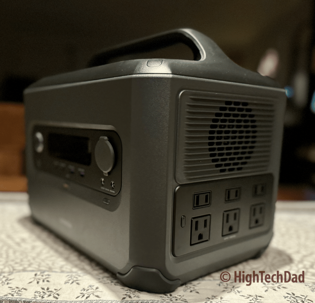 AC plugs - UGREEN PowerRoam Power Station - HighTechDad review