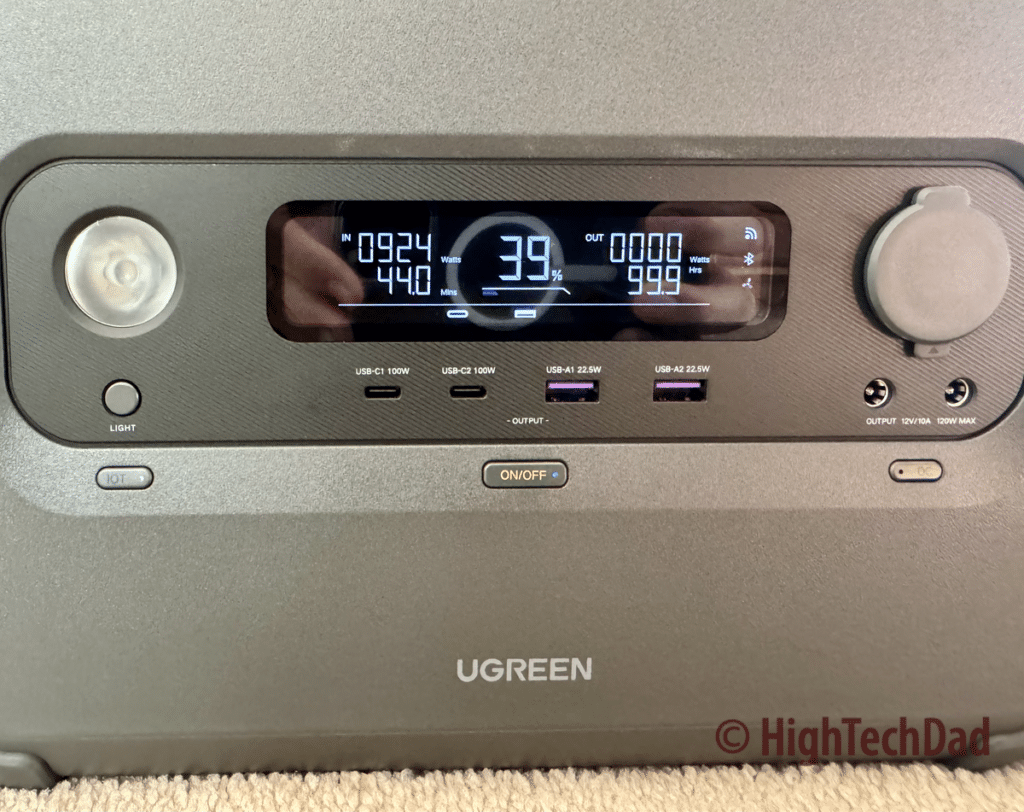 Front panel - UGREEN PowerRoam Power Station - HighTechDad review