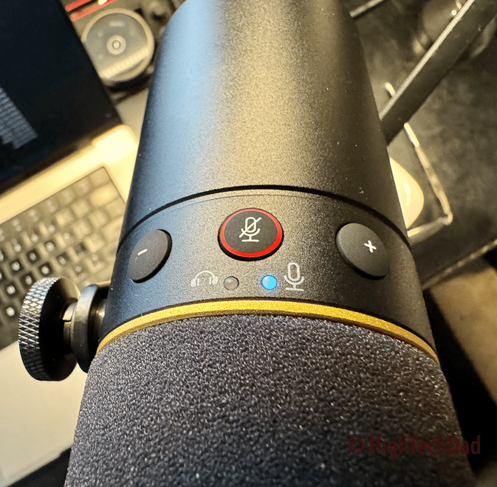 Mute button - TONOR TD510 microphone - HighTechDad review