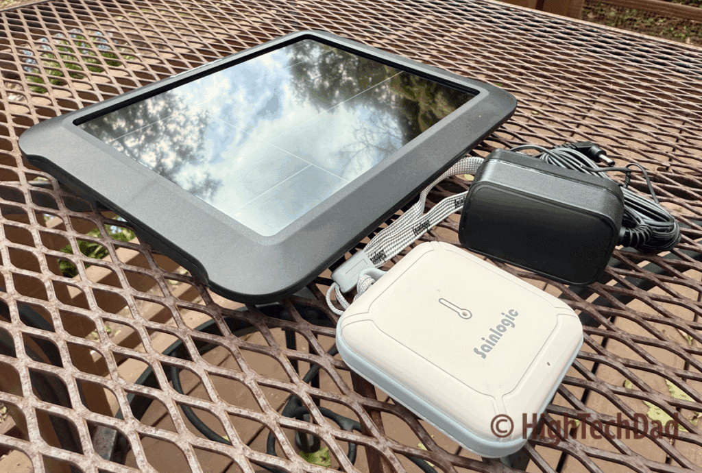 Screen, remote sensor, and plug - Sainlogic SA1 Weather Station - HighTechDad review