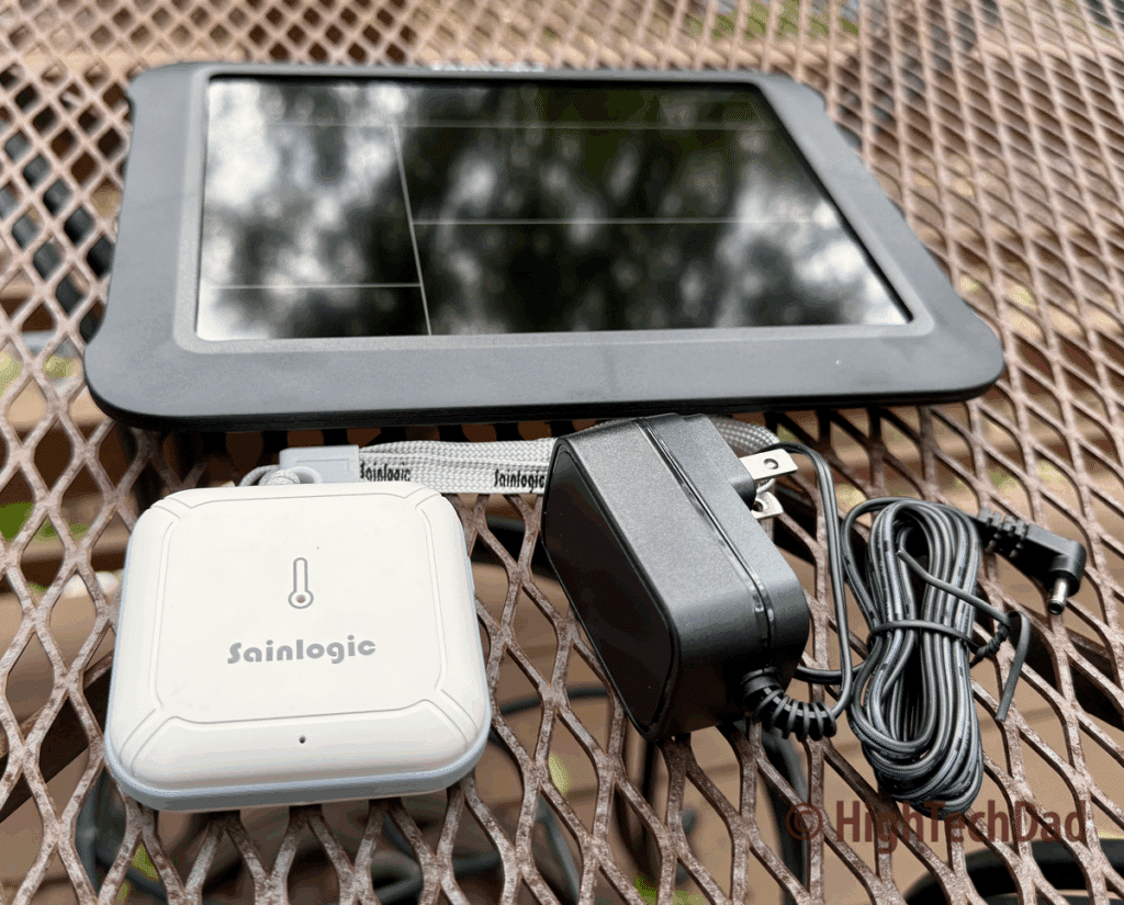 What's in the box - Sainlogic SA1 Weather Station - HighTechDad review