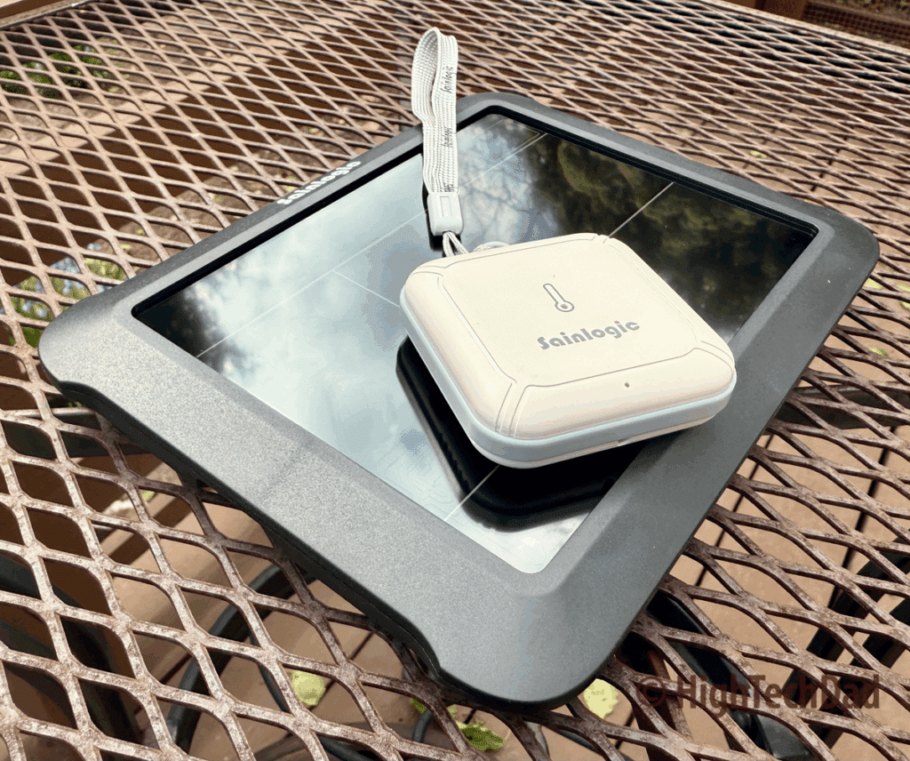 Remote sensor and screen - Sainlogic SA1 Weather Station - HighTechDad review