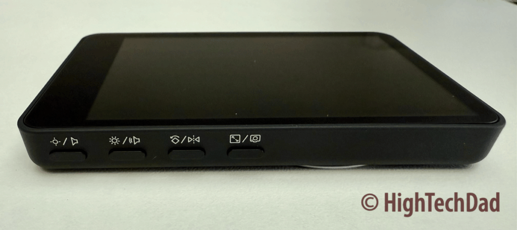 Buttons - SYNCO XView M4 Phone Monitor - HighTechDad review