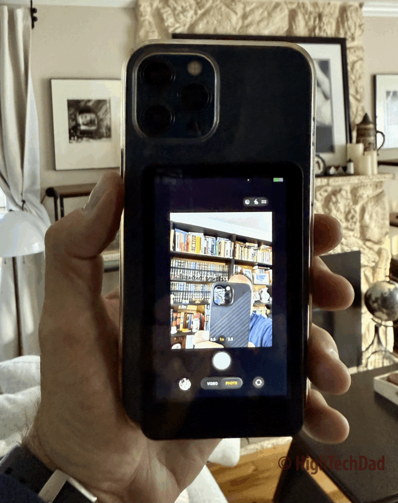 Large viewing screen - SYNCO XView M4 Phone Monitor - HighTechDad review