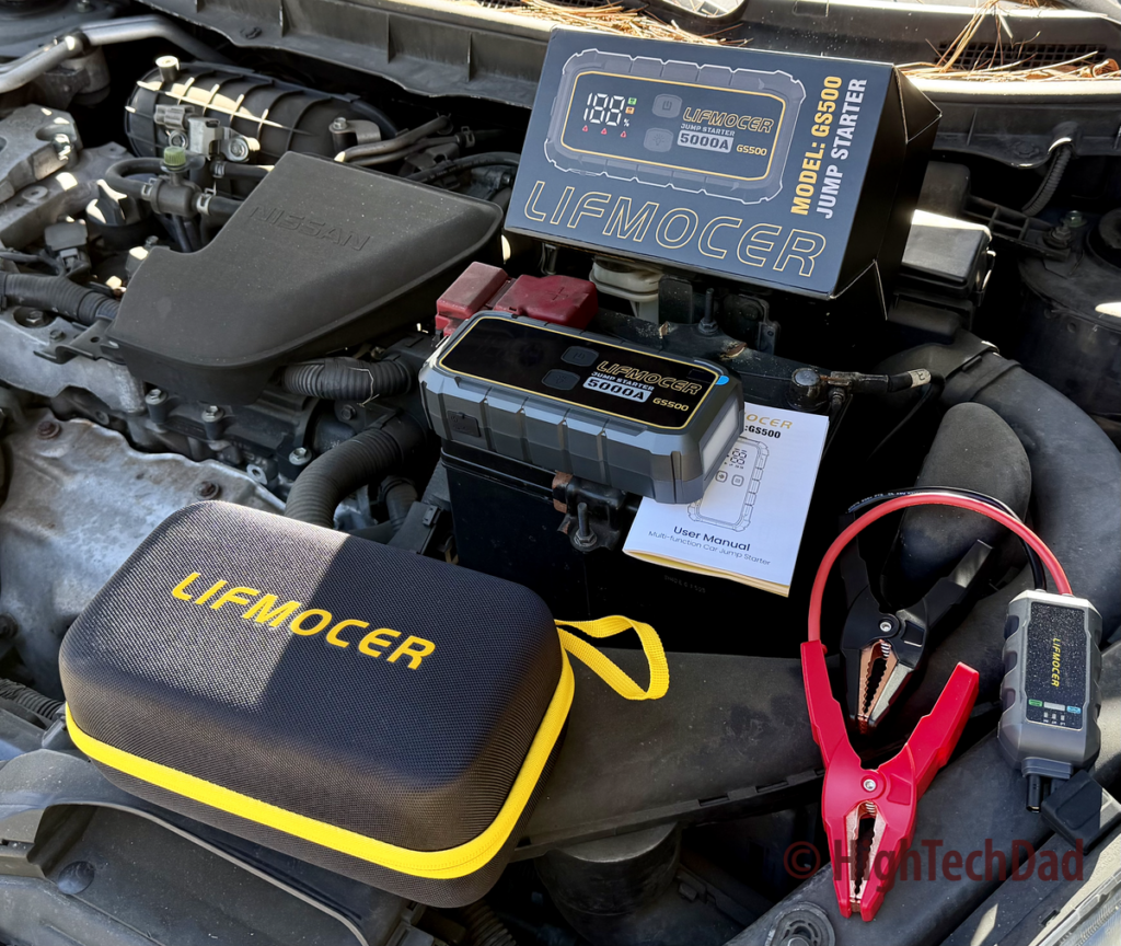 About to charge - LIFMOCER GS500 jump starter battery - HighTechDad review