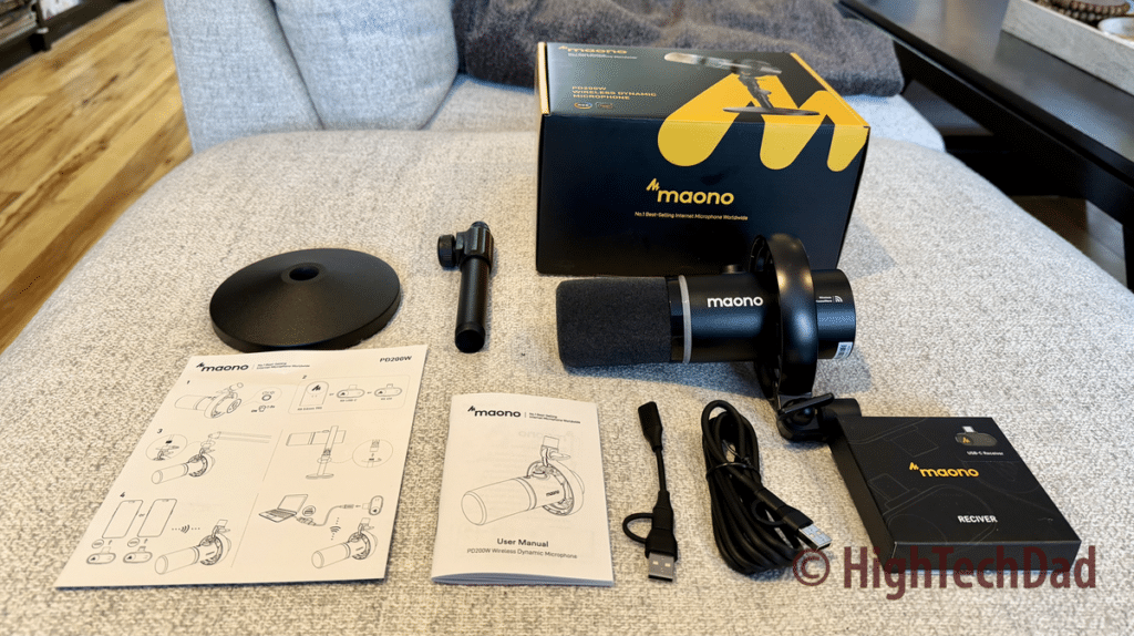 What's in the box - Maono PD200W Hybrid Microphone - HighTechDad Review